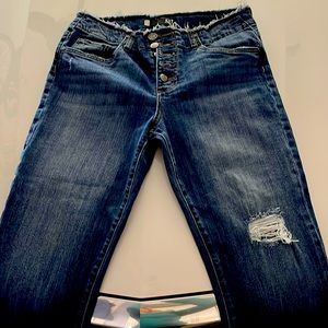 Kut from the kloth hi rise,, button fly  distressed, size 8 Reese stretch, EUC